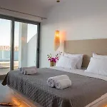 Blu Santorini 酒店 *