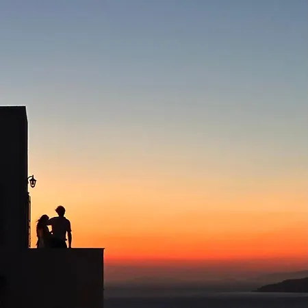 Blu * Akrotiri (Santorini)