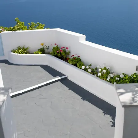 Blu Santorini ホテル Akrotírion