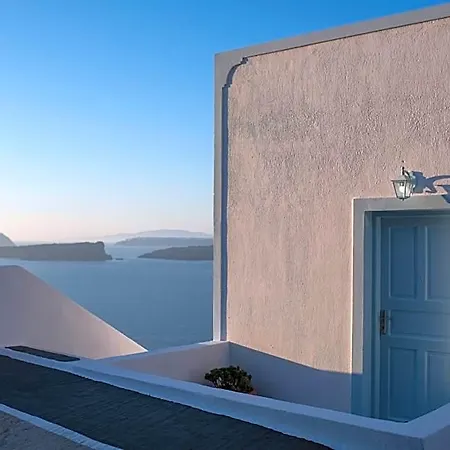 Blu Santorini Hotel