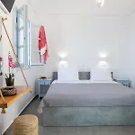 Blu Santorini 酒店 *